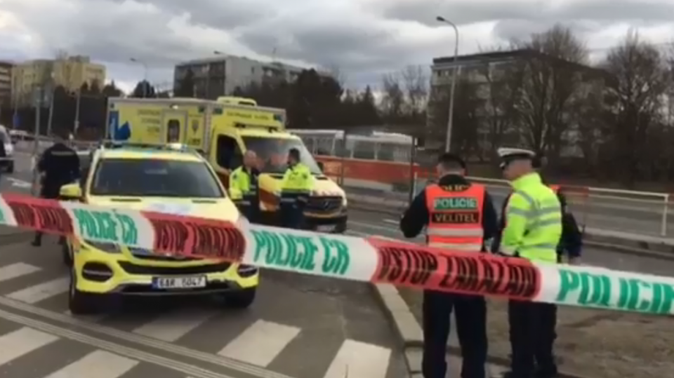 Nehoda u obchodního centra Hostivař
